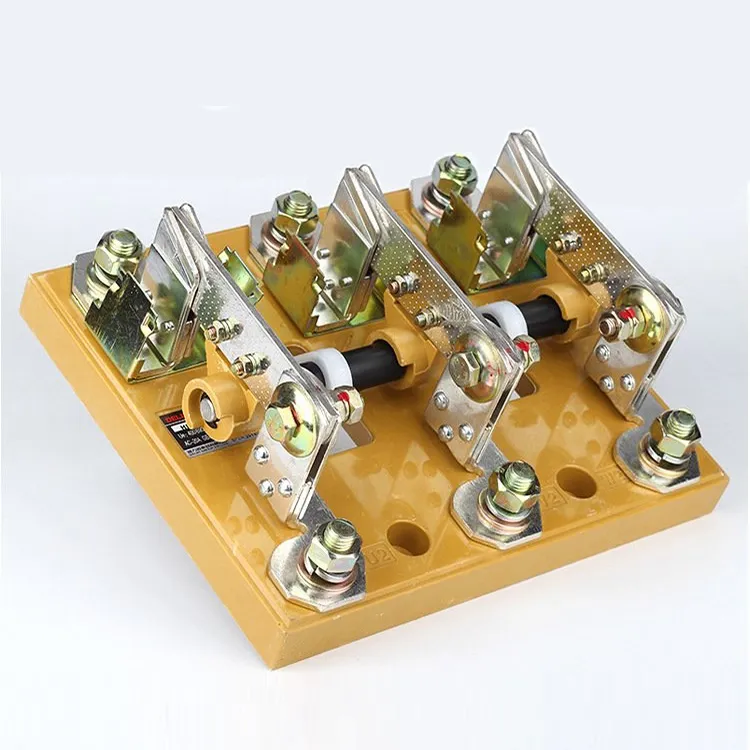 Saklar Isolator 100 Amp 4 Tiang